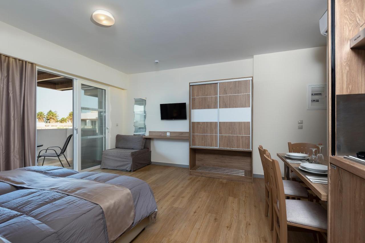 Pelopas Hotel Tigkaki  Ngoại thất bức ảnh